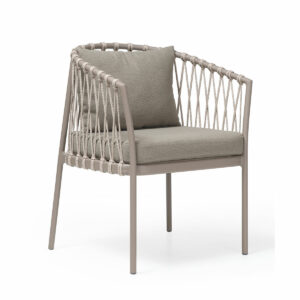 Cadeira Lótus - Conforto e Estilo em uma Combinação de Corda Náutica, Alumínio e Tecido Quaker Decor